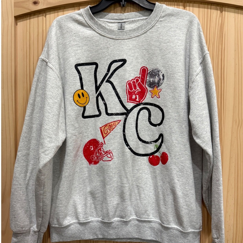 Gildan Kansas City KC Football Graphic Sweatshirt Gray Large Foam Finger Disco